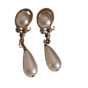 Vintage Pearl Teardrop Earrings Goldtone and Pearl Drop Earrings Rhinestones